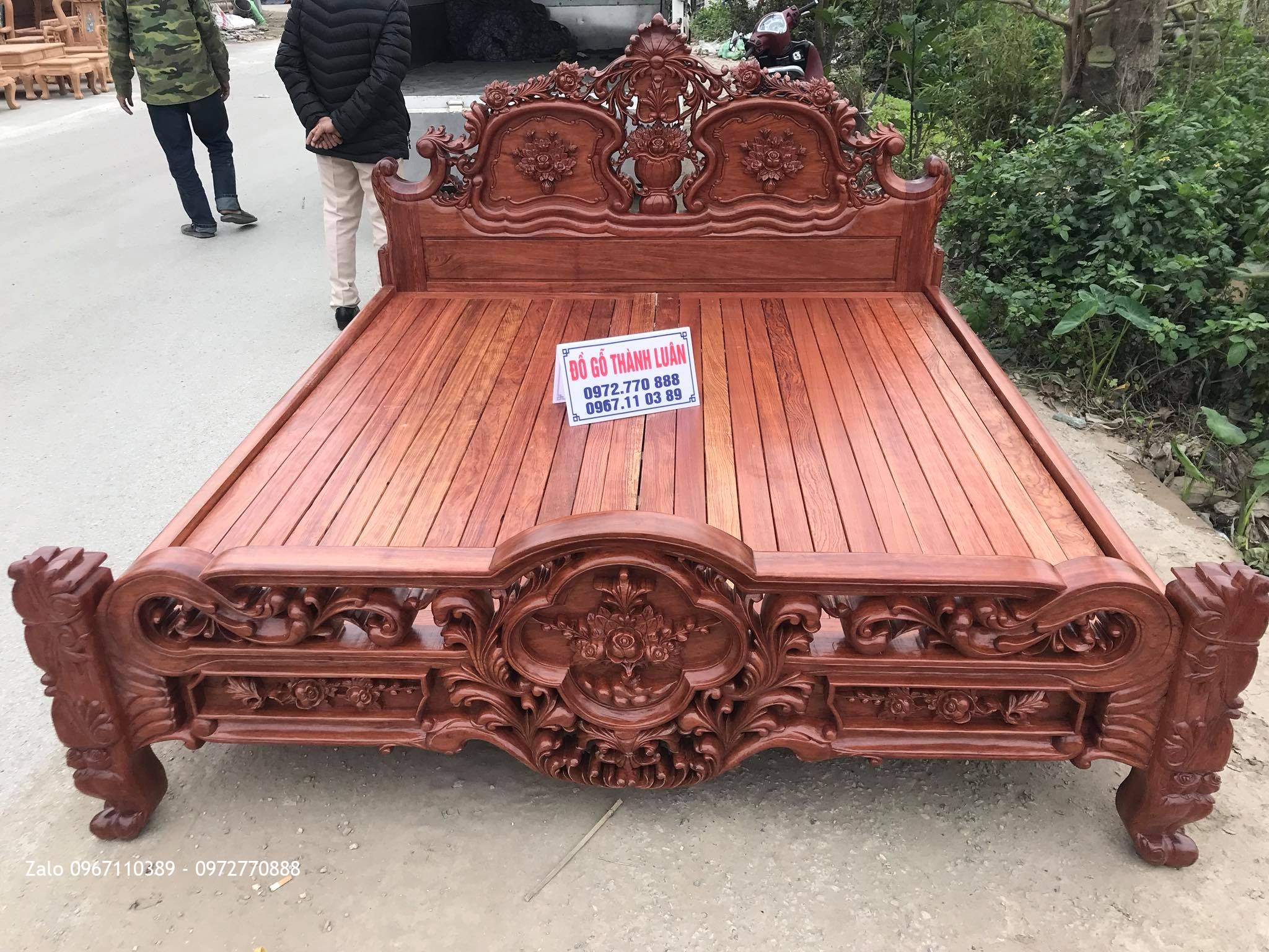 Giường Hồng Lu-i (Louis) Gỗ Cẩm Lai 1m8 x 2m. A Nguyên Bình Thuận.