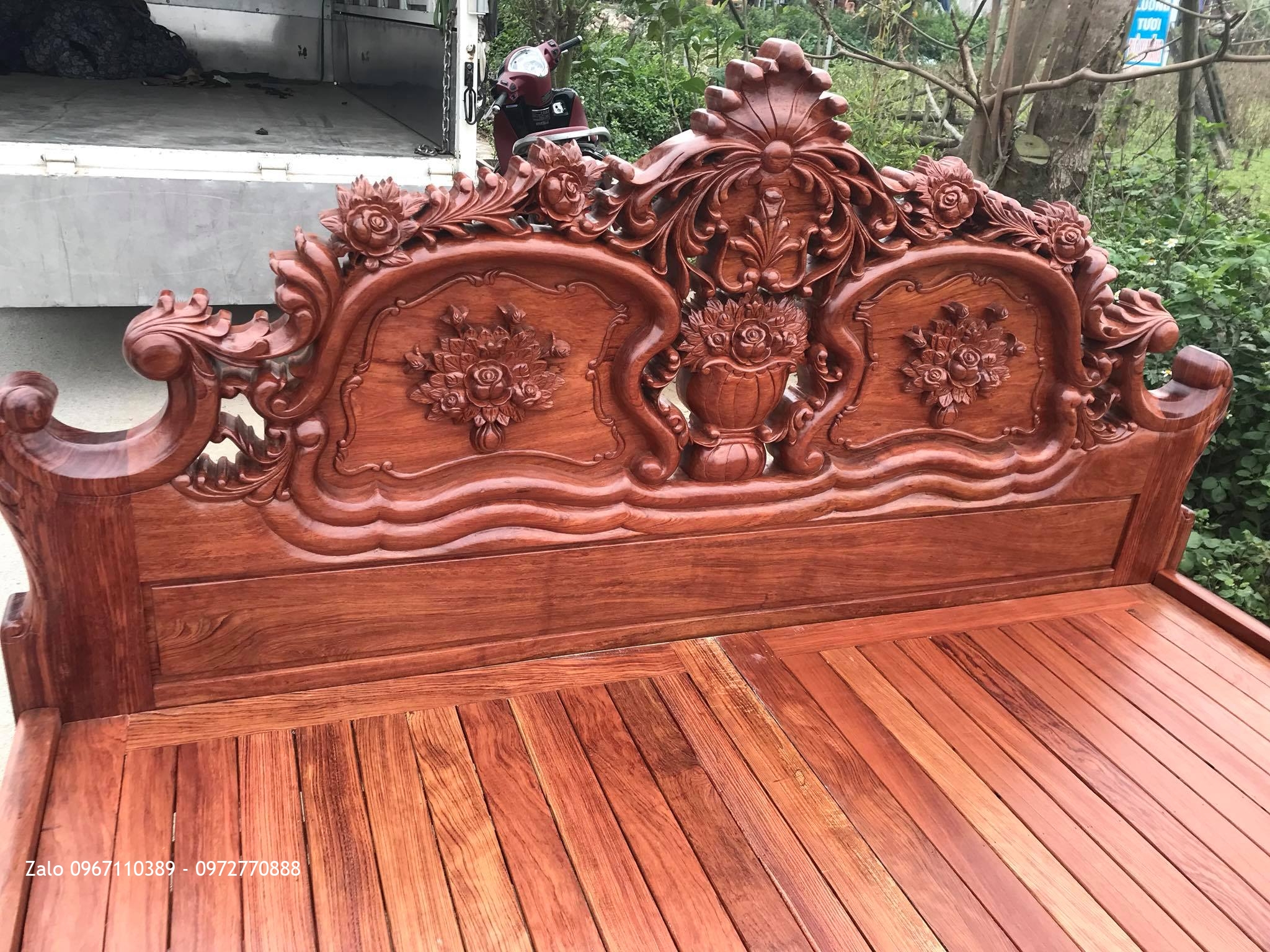 Giường Hồng Lu-i (Louis) Gỗ Cẩm Lai 1m8 x 2m. A Nguyên Bình Thuận: