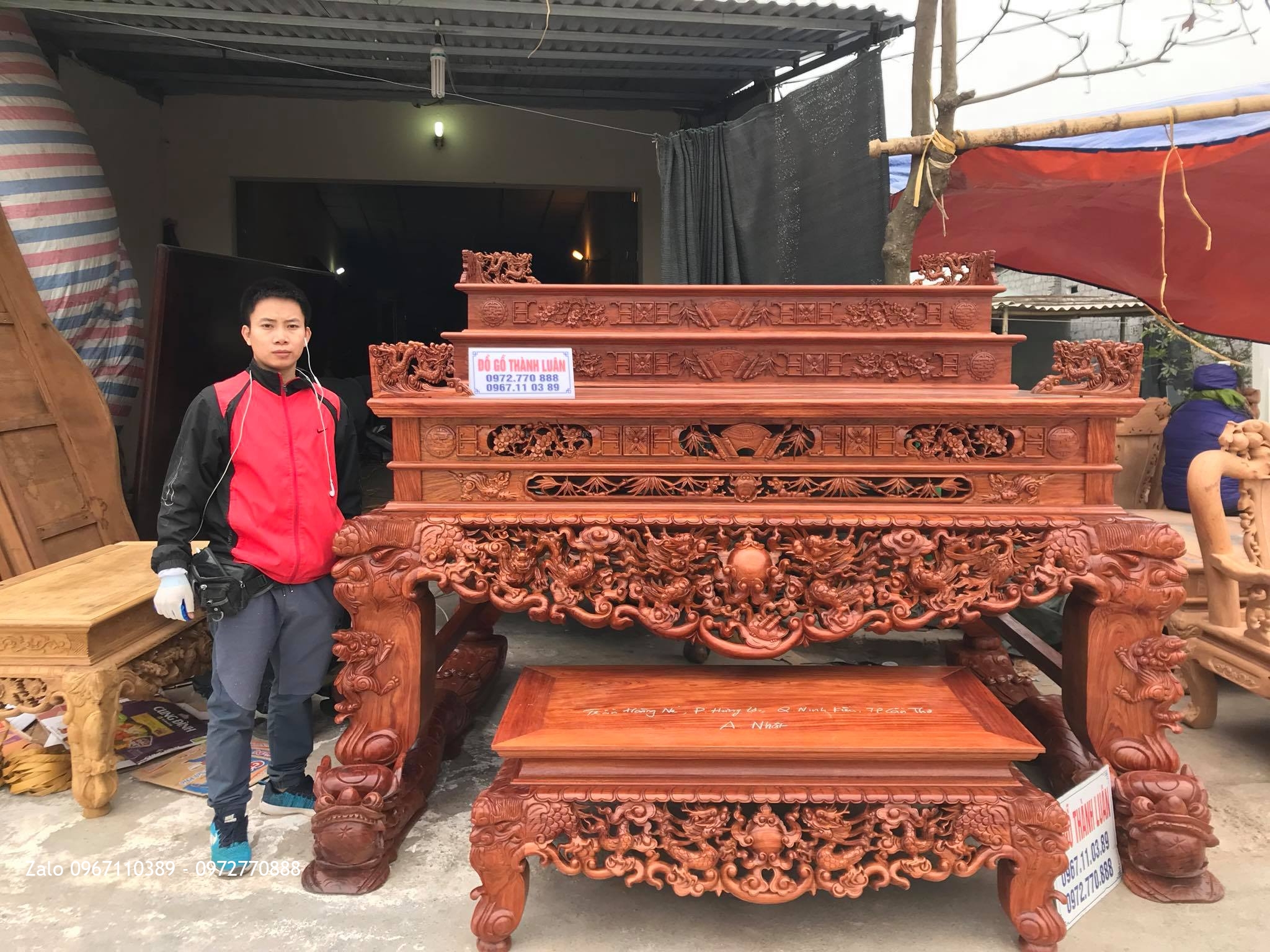 Sập Thờ Tứ Linh Nghê Trầu, Cuốn Thư Câu Đối Gỗ Cẩm Lai. A Nhật Cần Thơ