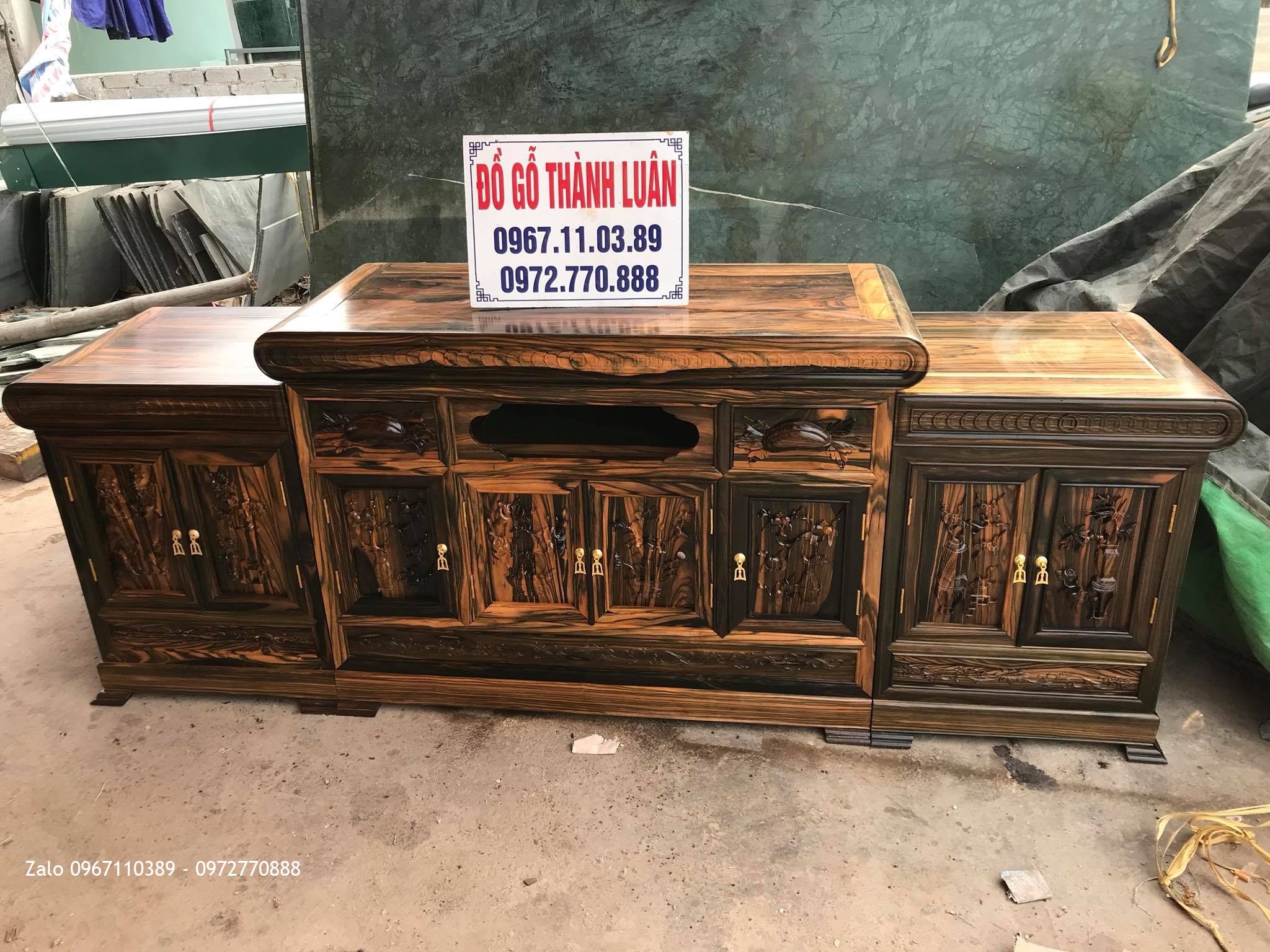 2 Kệ Tivi Kiểu Mõ Gỗ Mun Hoa Da Báo VÍP.