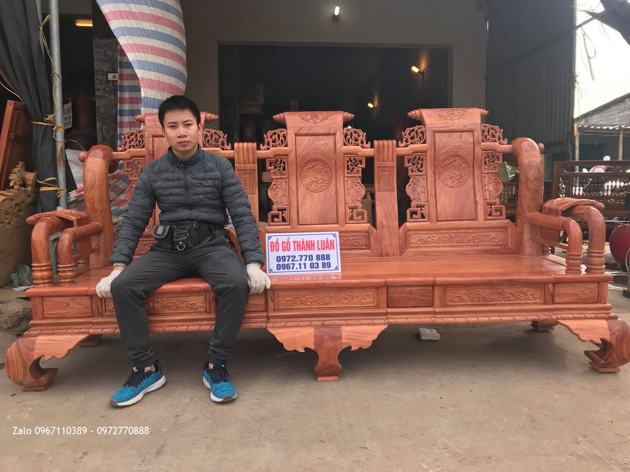 Bộ Bàn Ghế Tần Thuỷ Hoàng Gỗ Hương Đá Nam Phi . A Hạnh Lai Châu.