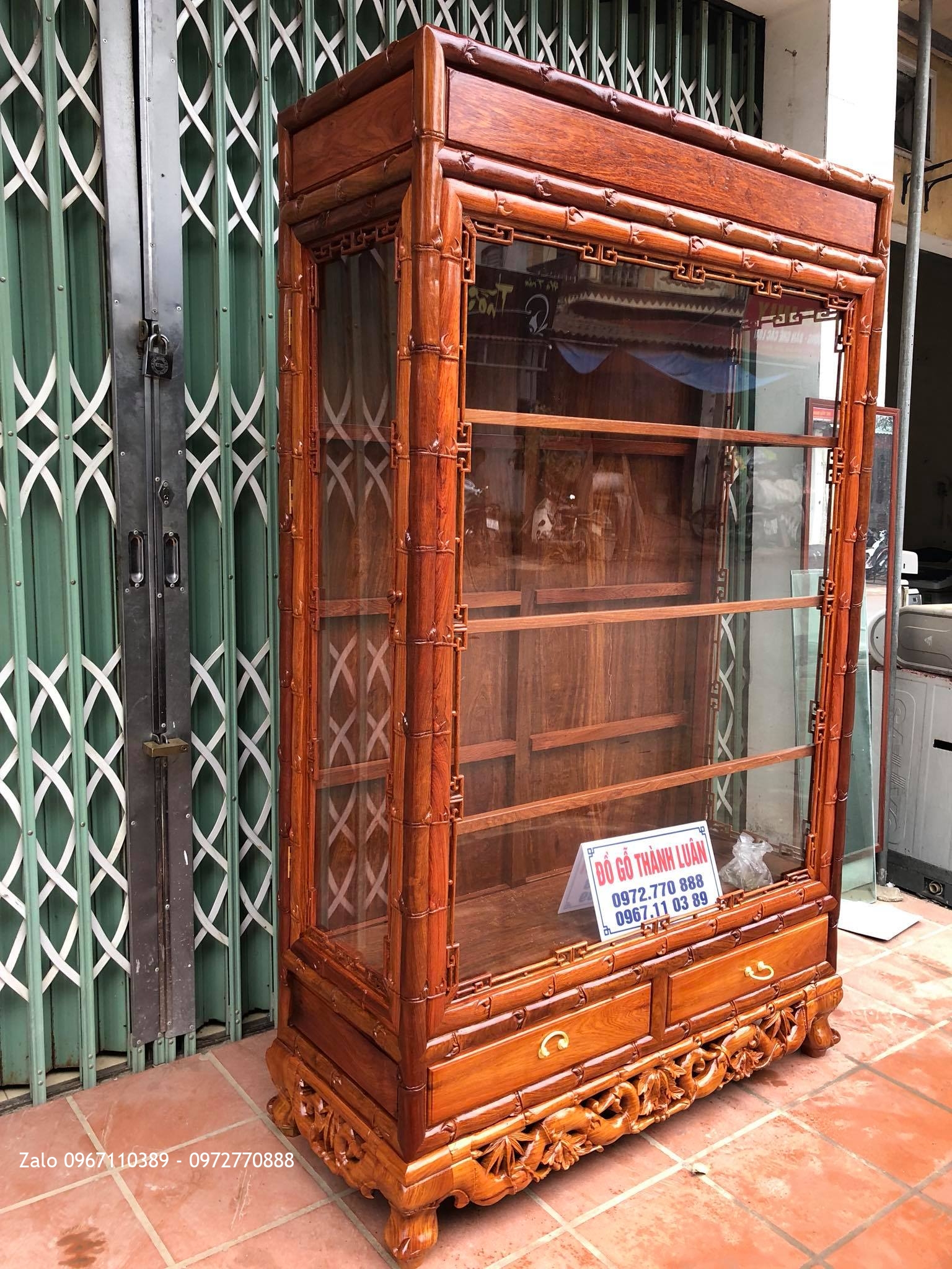 Tủ bày đồ gỗ hương đỏ VÍP. Khách Hồng Lĩnh Hà Tĩnh.