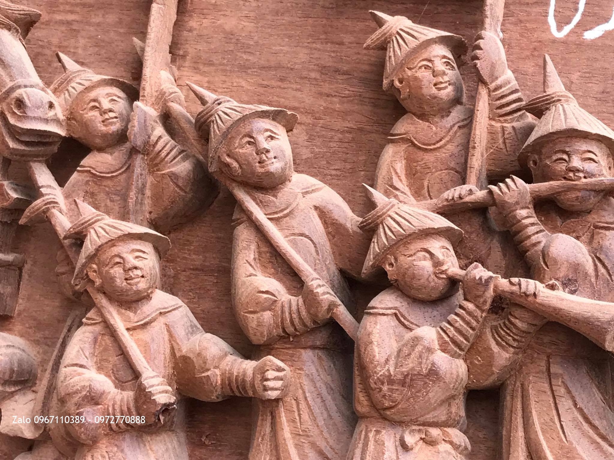 Tranh Vinh Quy Bái Tổ Gỗ Hương Đỏ Gia Lai. ,