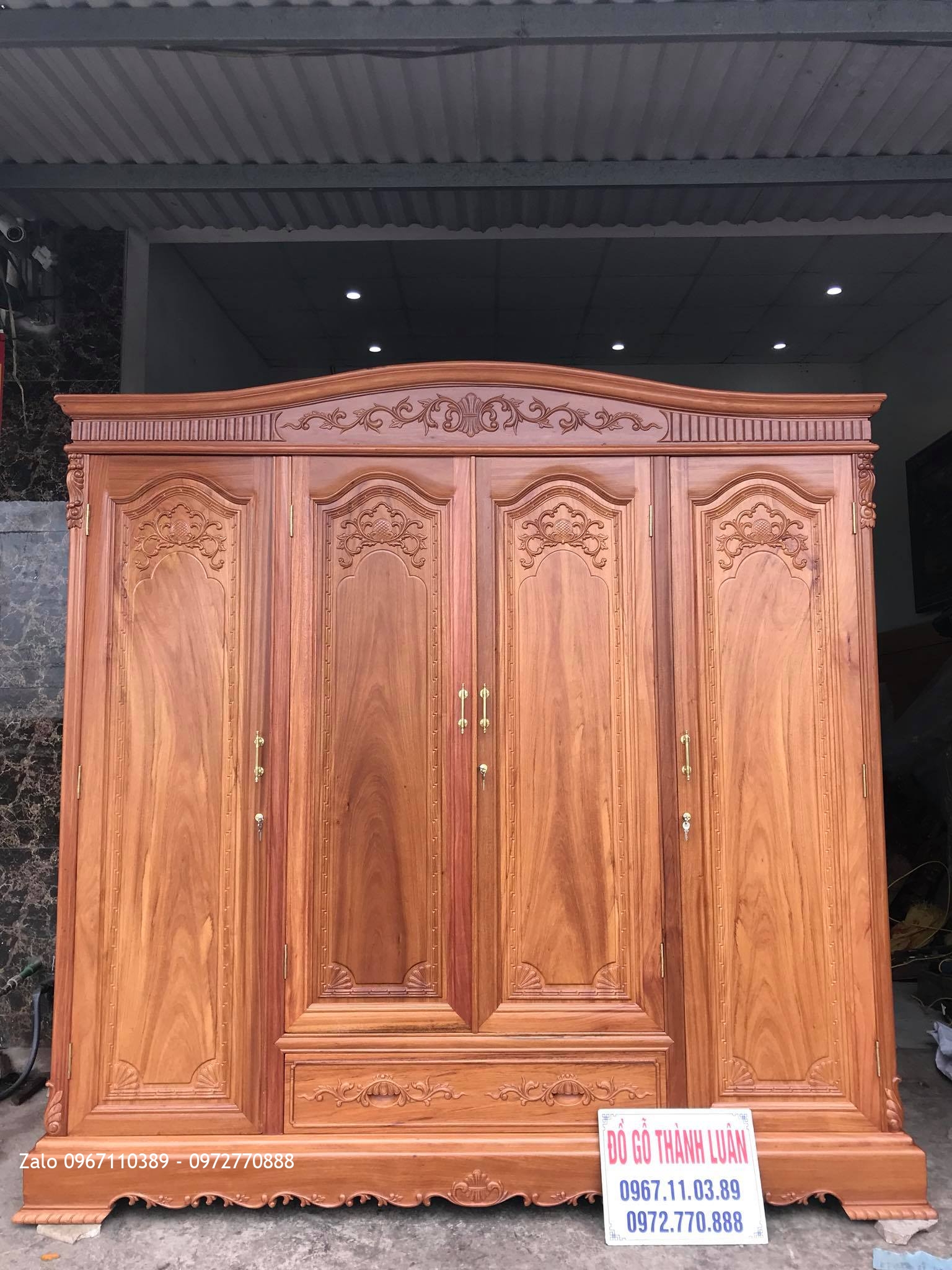 Tủ Áo Bệ Vén Gỗ Gõ Đỏ, Bàn Phấn Gỗ Hương. A Vượng Mỹ Đình HN.