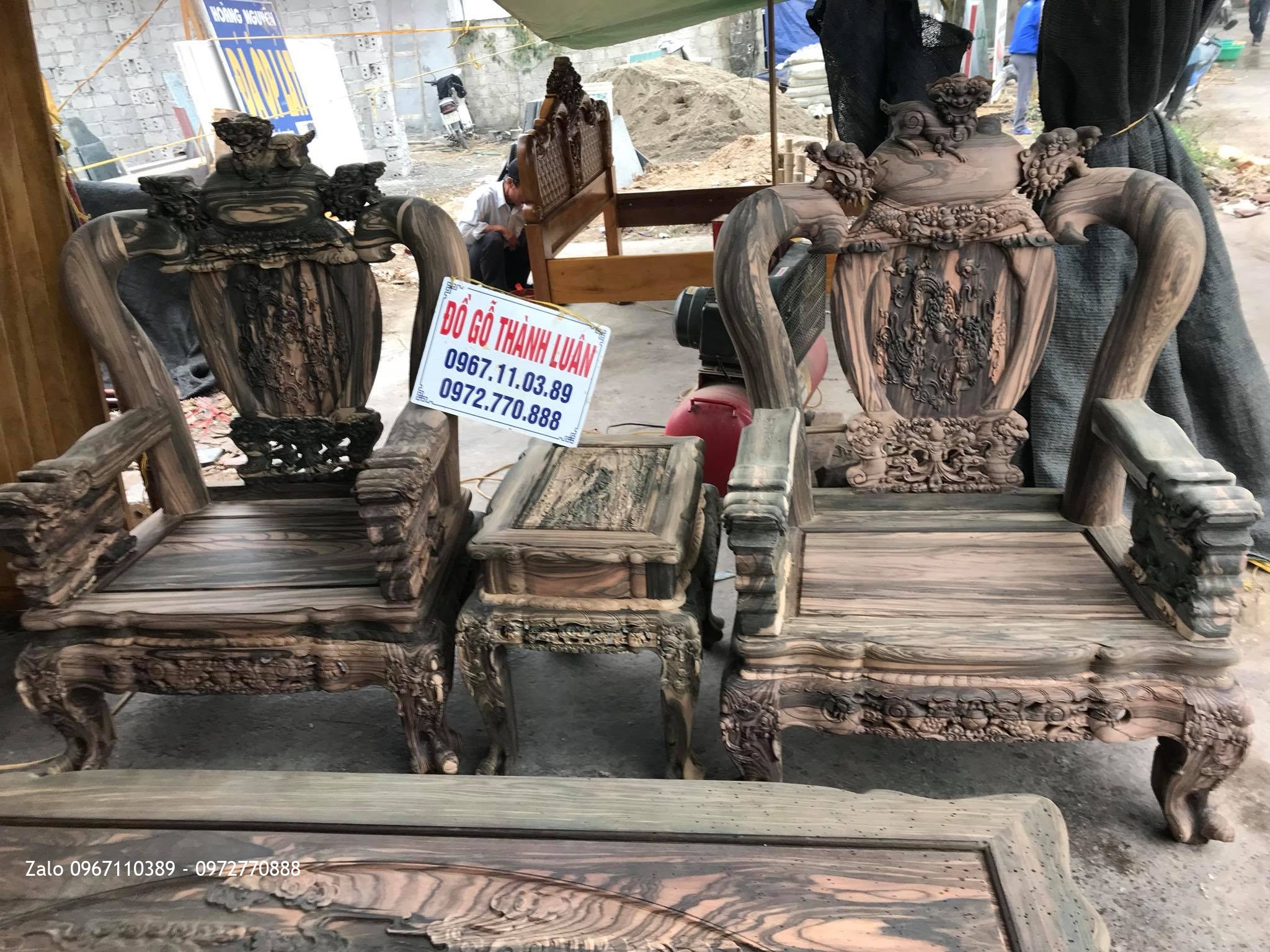 Bộ Bàn Ghế Nghê Bảo Đỉnh Gỗ Mun Cột 12 Gồm 10 Món VIP,