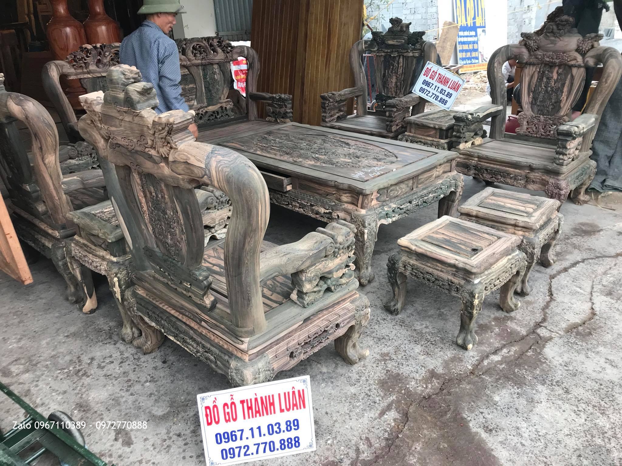 Bộ Bàn Ghế Nghê Bảo Đỉnh Gỗ Mun Cột 12 Gồm 10 Món VIP,.