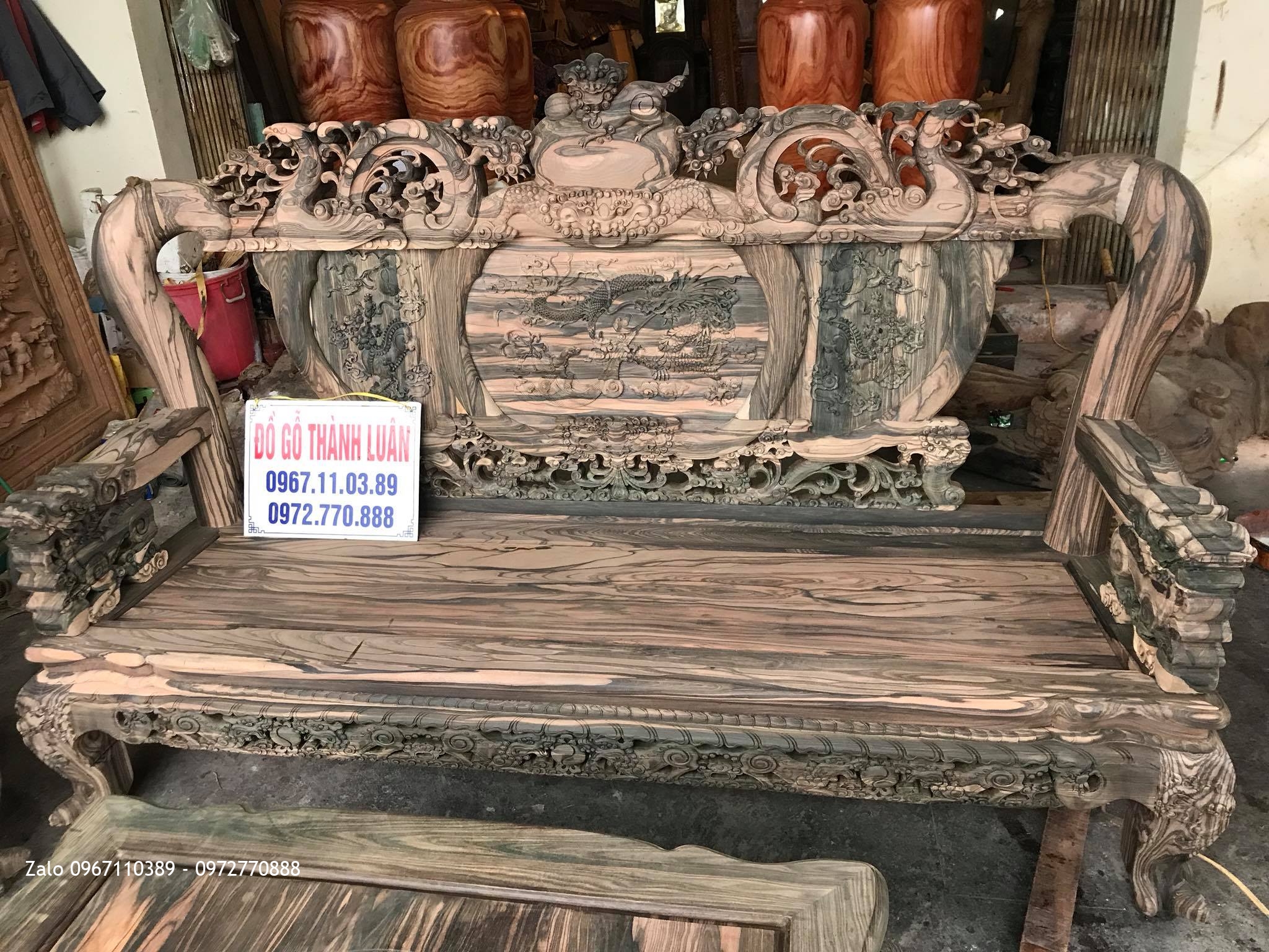 Bộ Bàn Ghế Nghê Bảo Đỉnh Gỗ Mun Cột 12 Gồm 10 Món VIP.