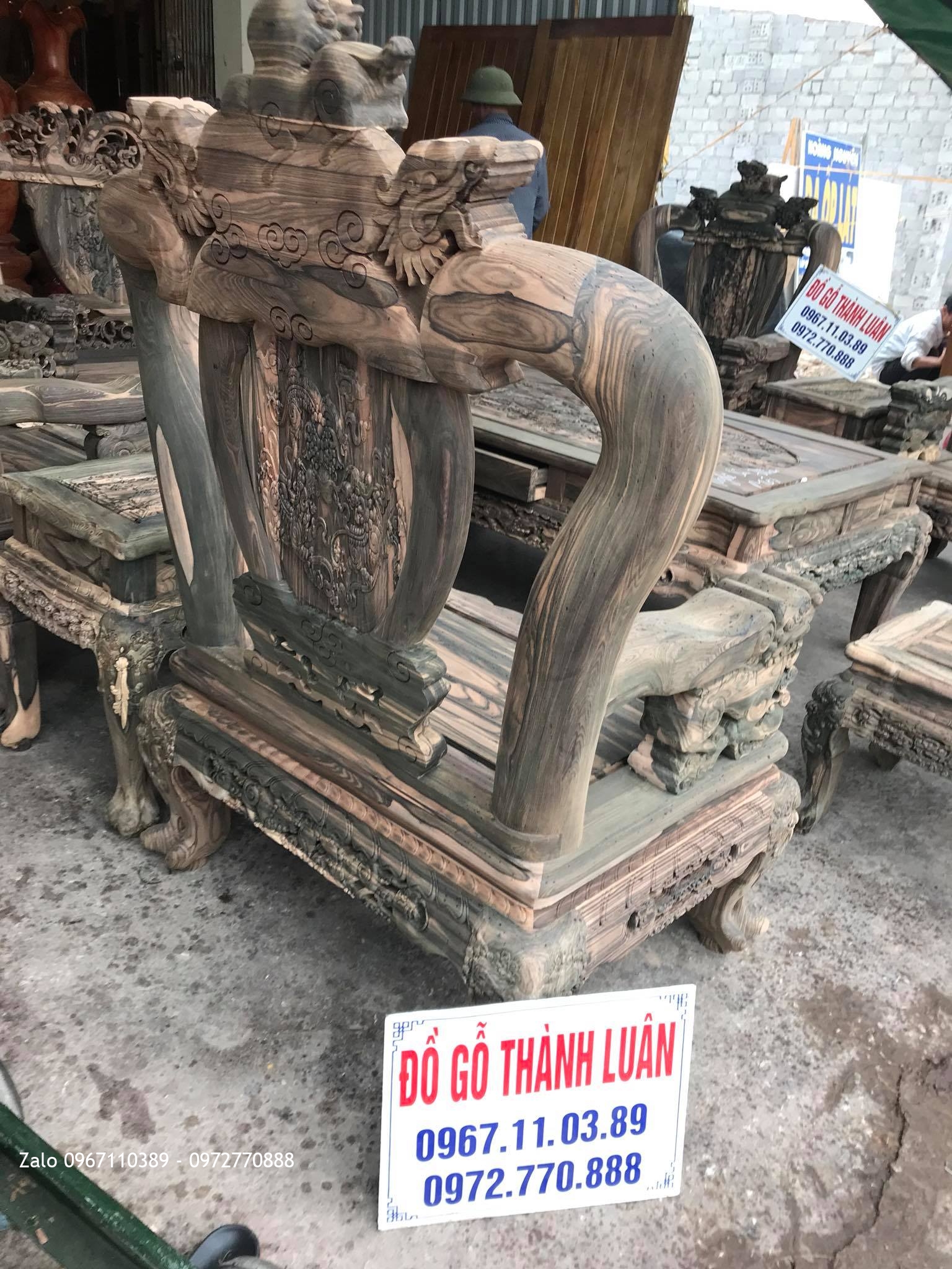 Bộ Bàn Ghế Nghê Bảo Đỉnh Gỗ Mun Cột 12 Gồm 10 Món VIP:.