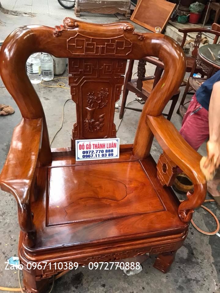 Bộ Ghế Minh Quốc Triện C10 Và Tủ Rượu Gỗ Hương Đỏ Lào. Khách Hải Phòng,