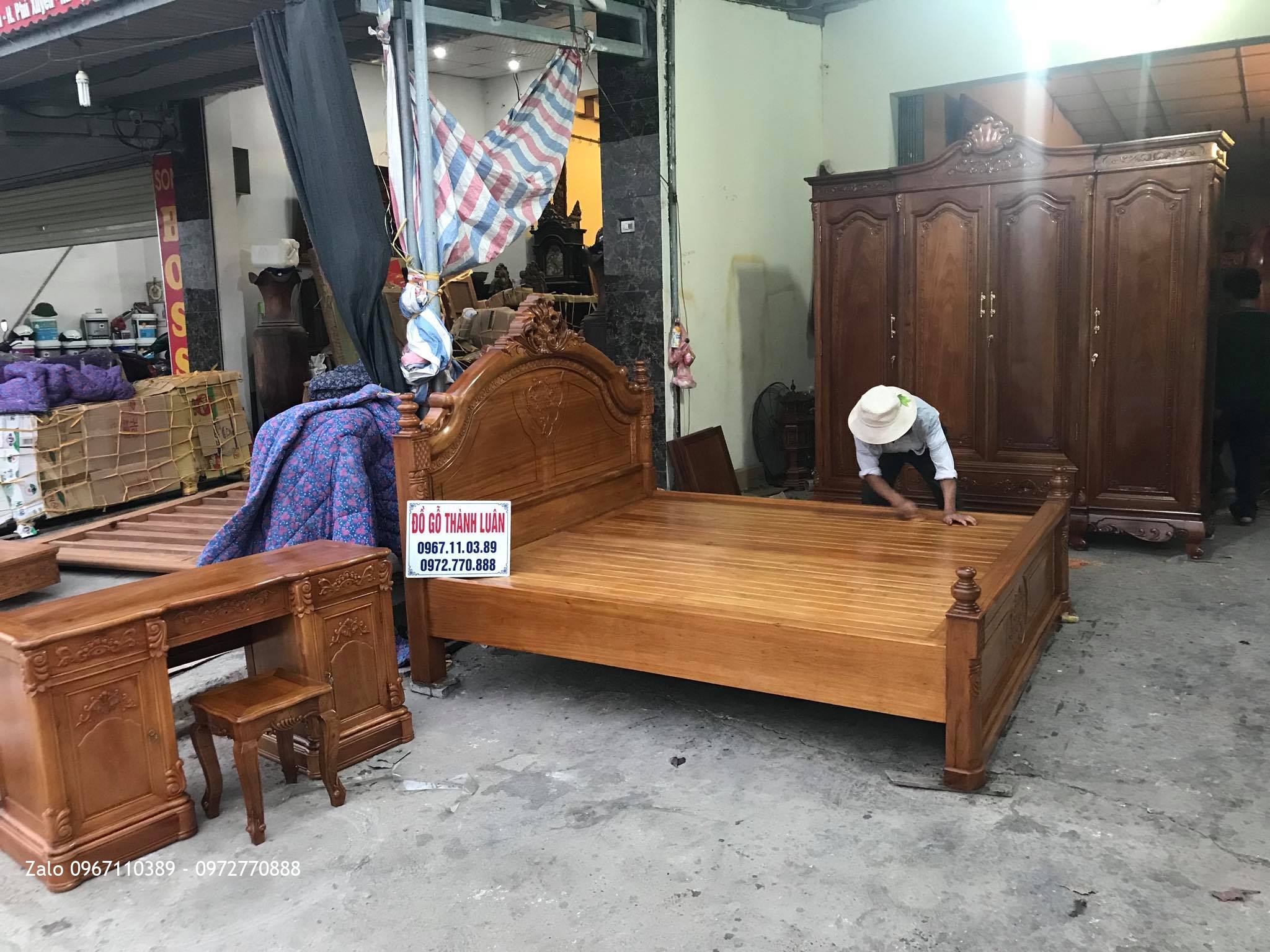 Giường, Tủ Áo, Bàn Trang Điểm Gỗ Gụ. Khách HN: