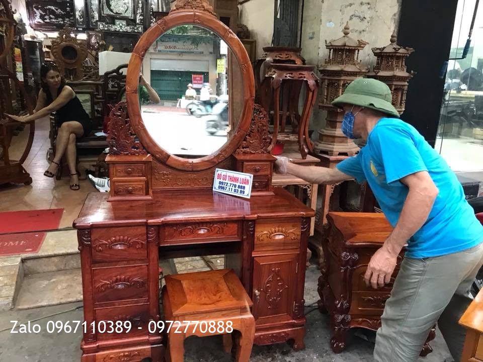 Tủ Kệ Gỗ Hương. Cô Nguyệt Mạo Khê Quảng Ninh,