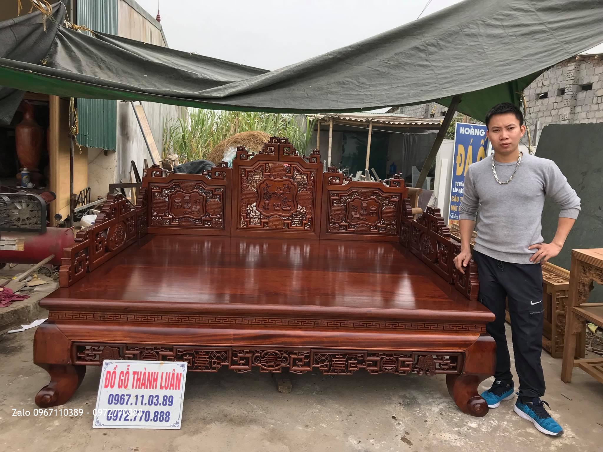 Sập 3 Thành Gỗ Gụ Đục Cổ 1m8 x 2m2. Khách Thái Bình.