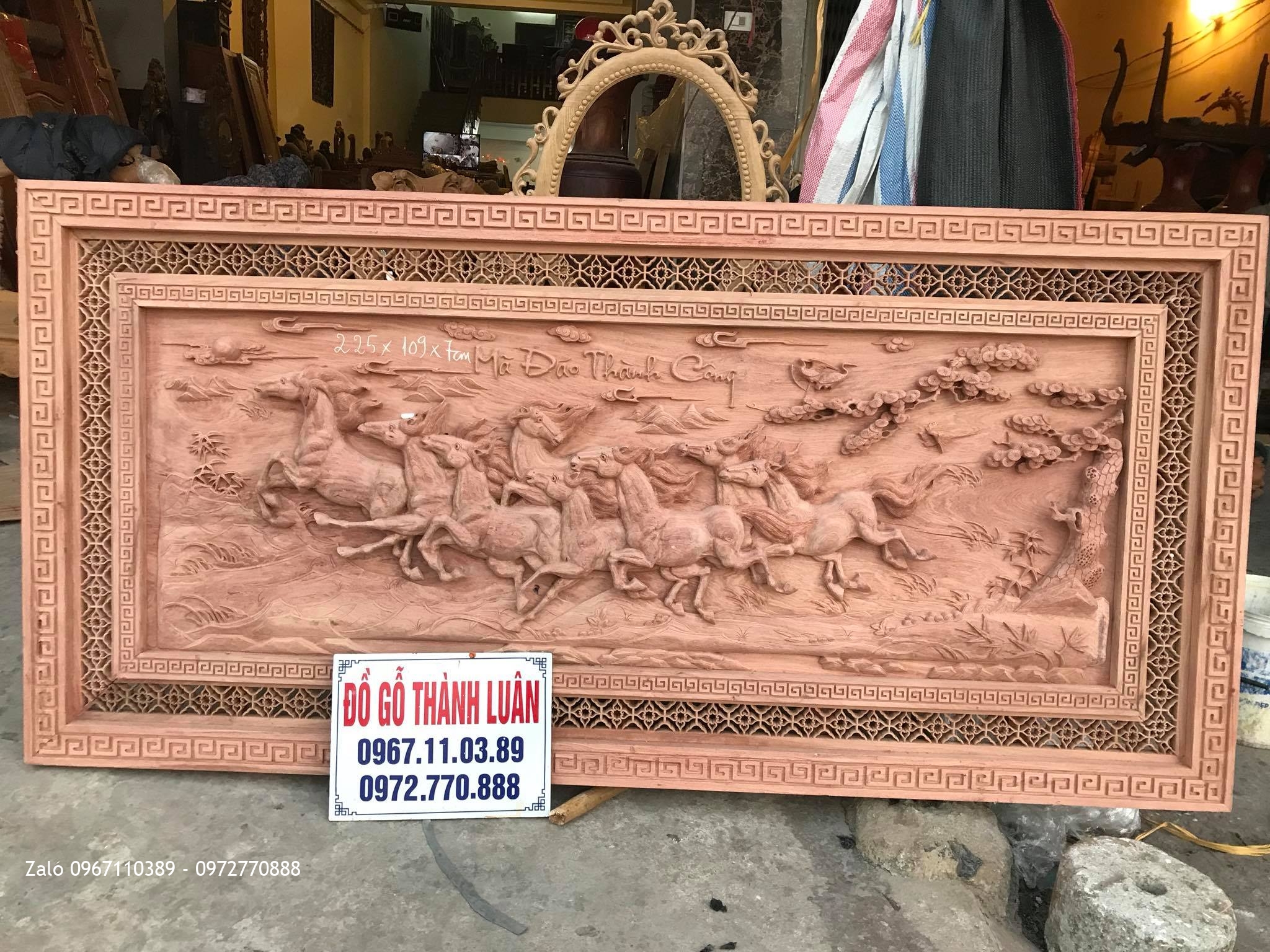 Tranh Mã Đáo Thành Công Gỗ Hương Đá 2m25 x 1m09