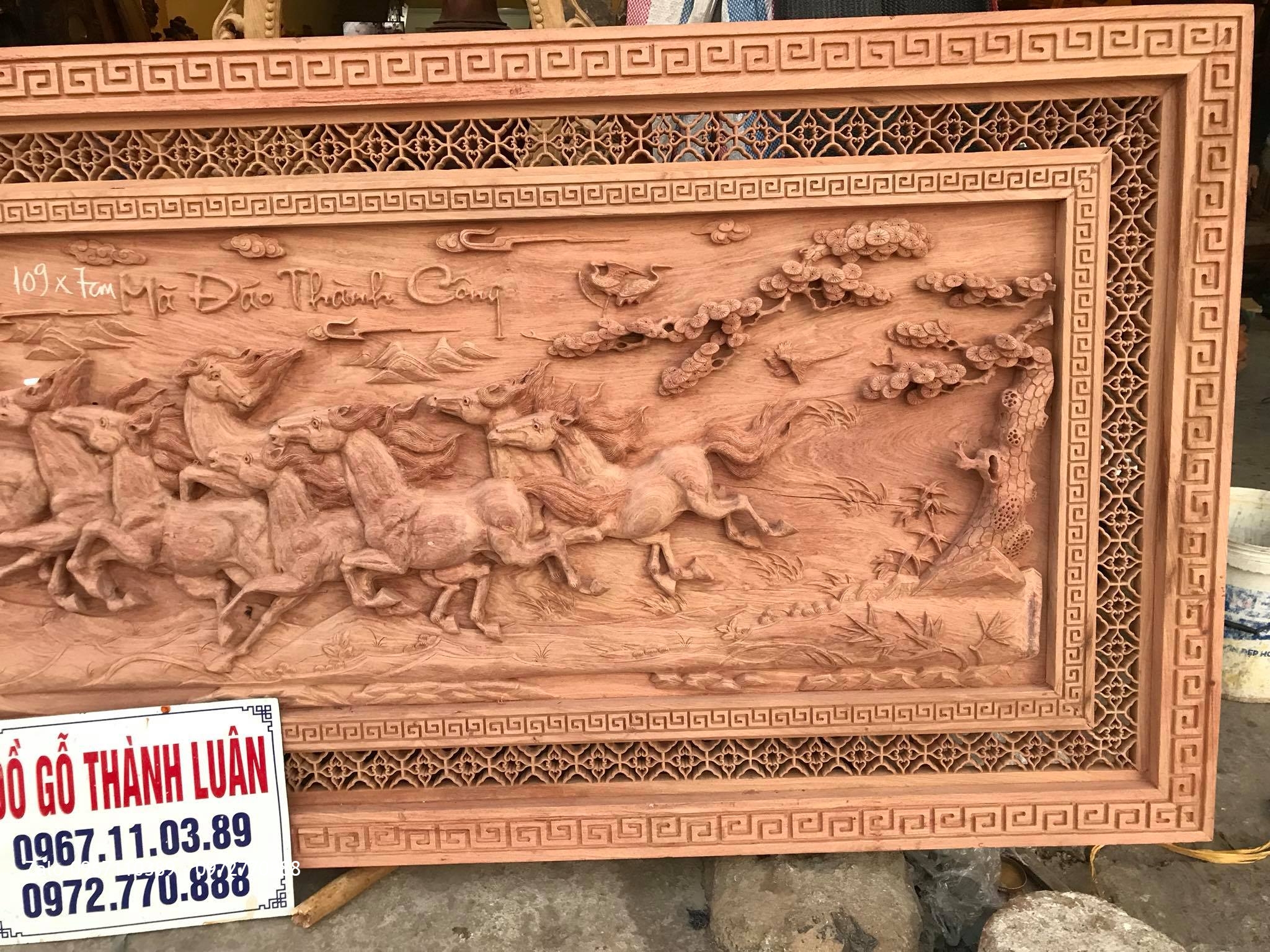 Tranh Mã Đáo Thành Công Gỗ Hương Đá 2m25 x 1m09.