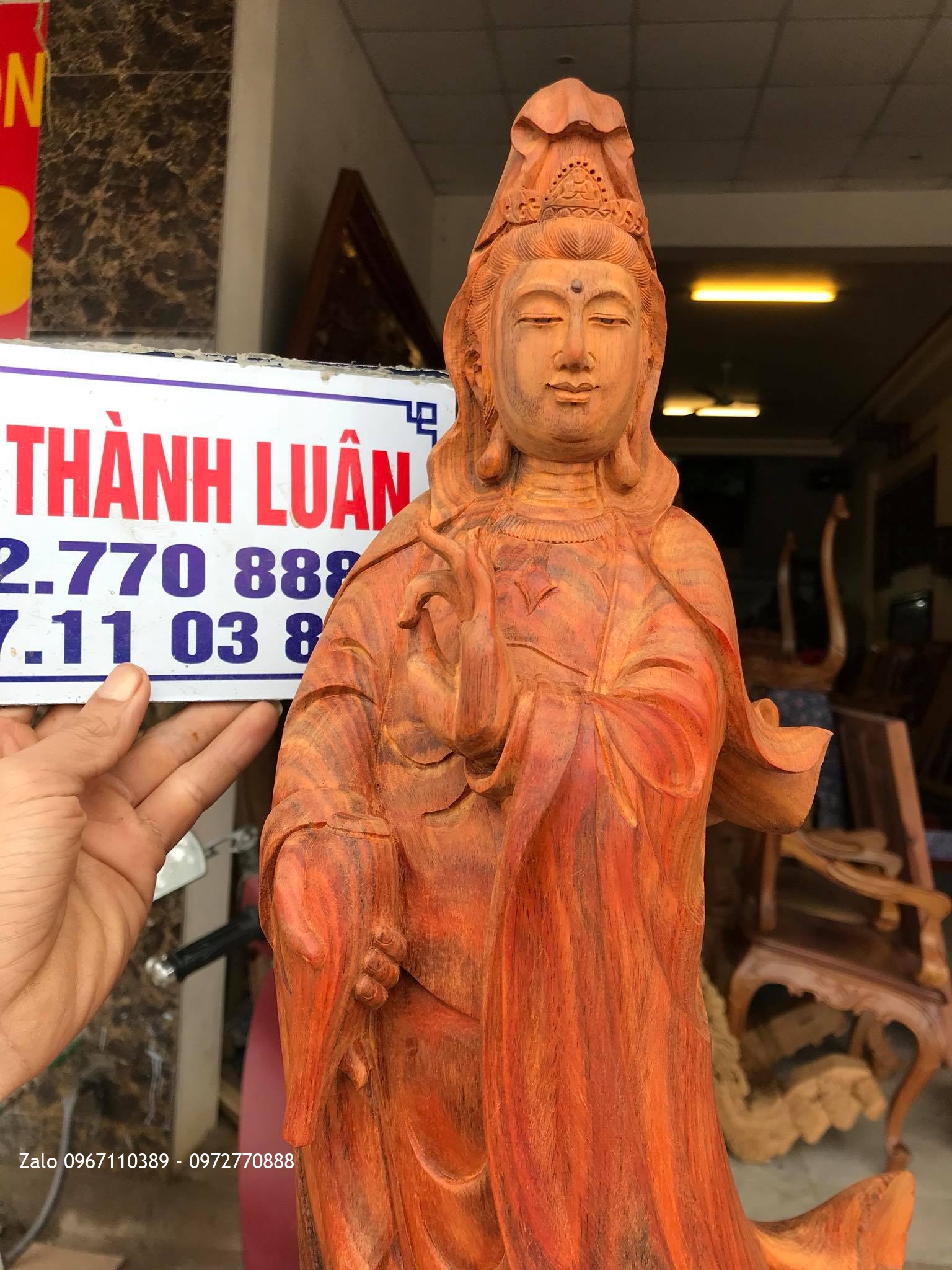 Tượng Phật Bà Quan Âm Gỗ Trắc Đỏ. A Toàn Nha Trang,.