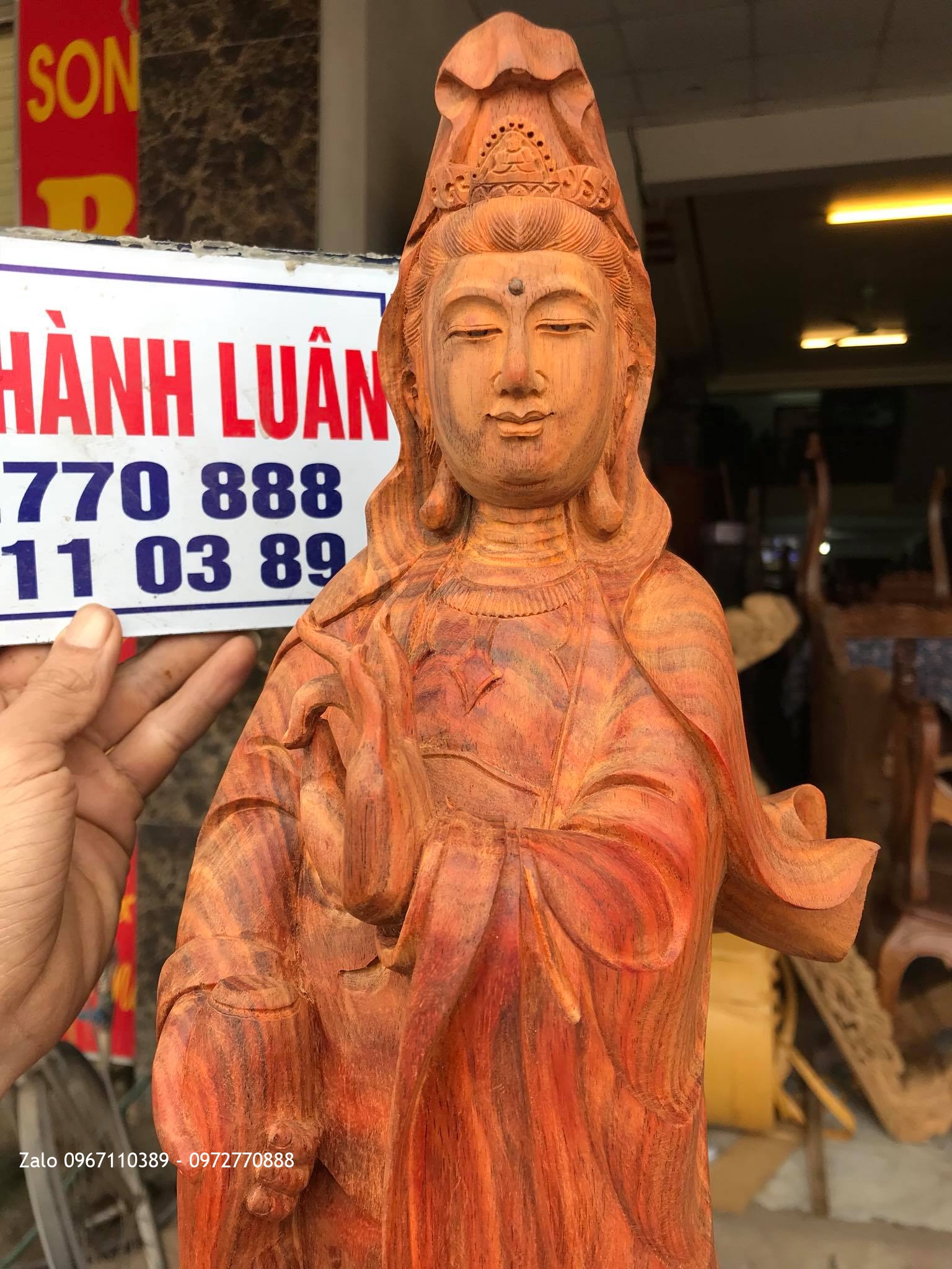 Tượng Phật Bà Quan Âm Gỗ Trắc Đỏ. A Toàn Nha Trang,