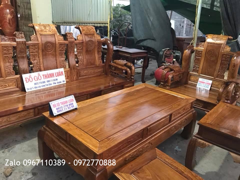 Bộ Tần Thủy Hoàng Gỗ Hương Vân Đỏ Nam Phi Cột 12. Chị Hoà Quảng Ninh.