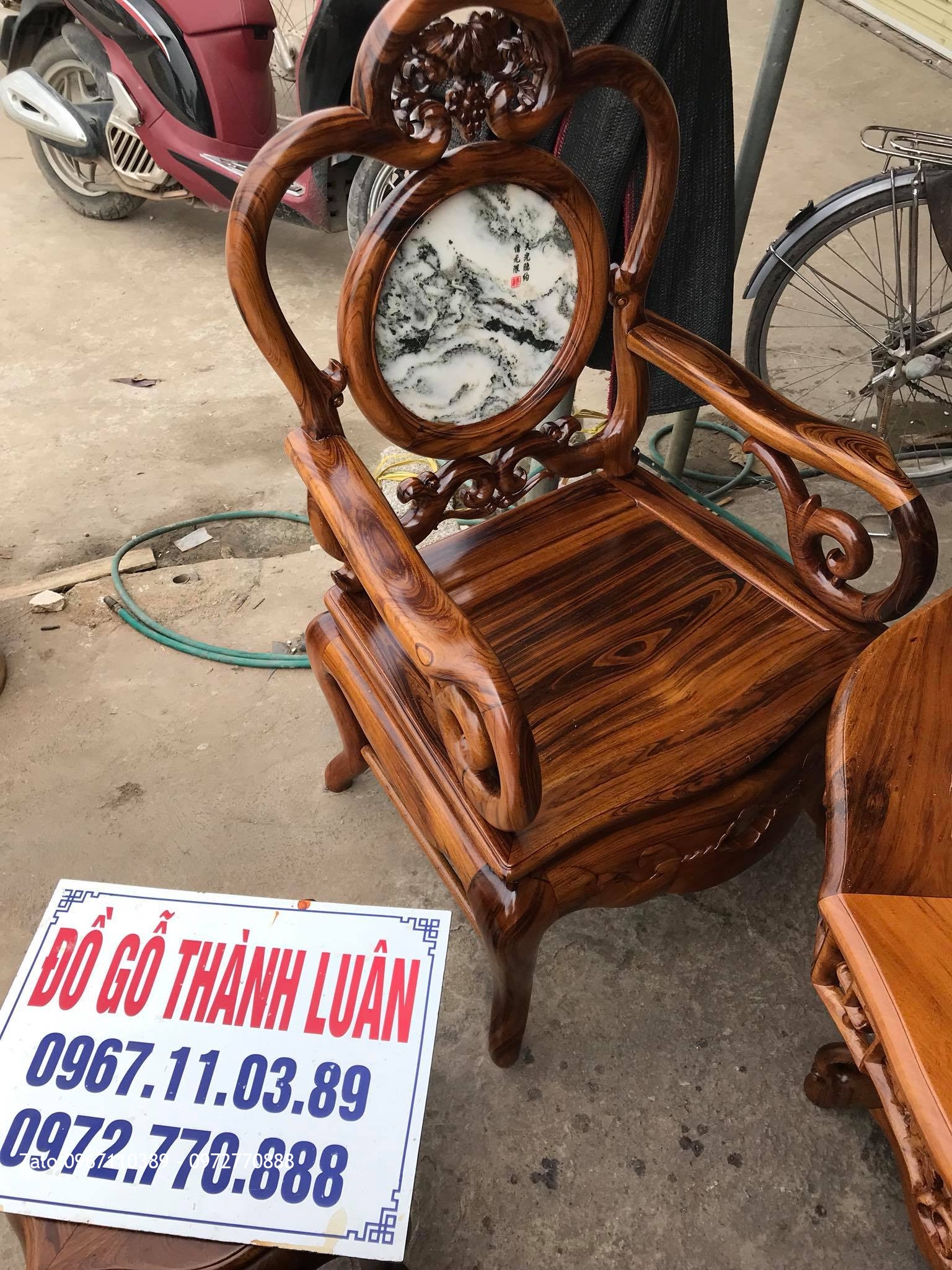 Bộ Bàn Ghế Guột Nho Gỗ Gụ Ta Quảng Bình Vân Vip. A Minh Sài Gòn.