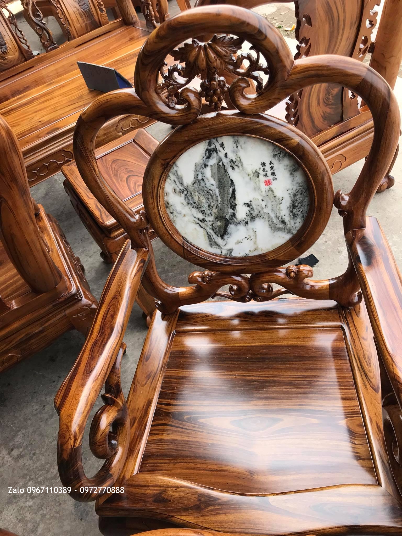 Bộ Bàn Ghế Guột Nho Gỗ Gụ Ta Quảng Bình Vân Vip. A Minh Sài Gòn.: