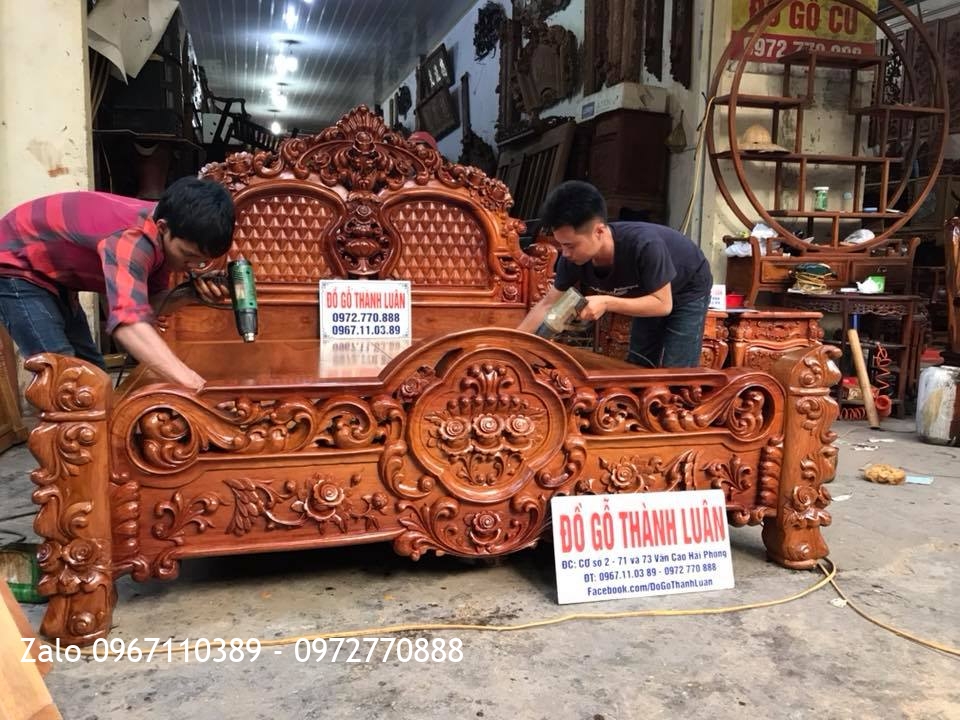 Giường Hoa Hồng Gỗ Hương Lu-i,