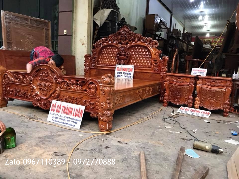 Giường Hoa Hồng Gỗ Hương Lu-i,: