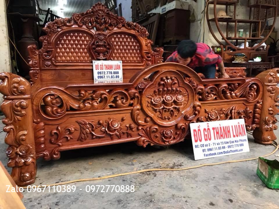 Giường Hoa Hồng Gỗ Hương Lu-i.: