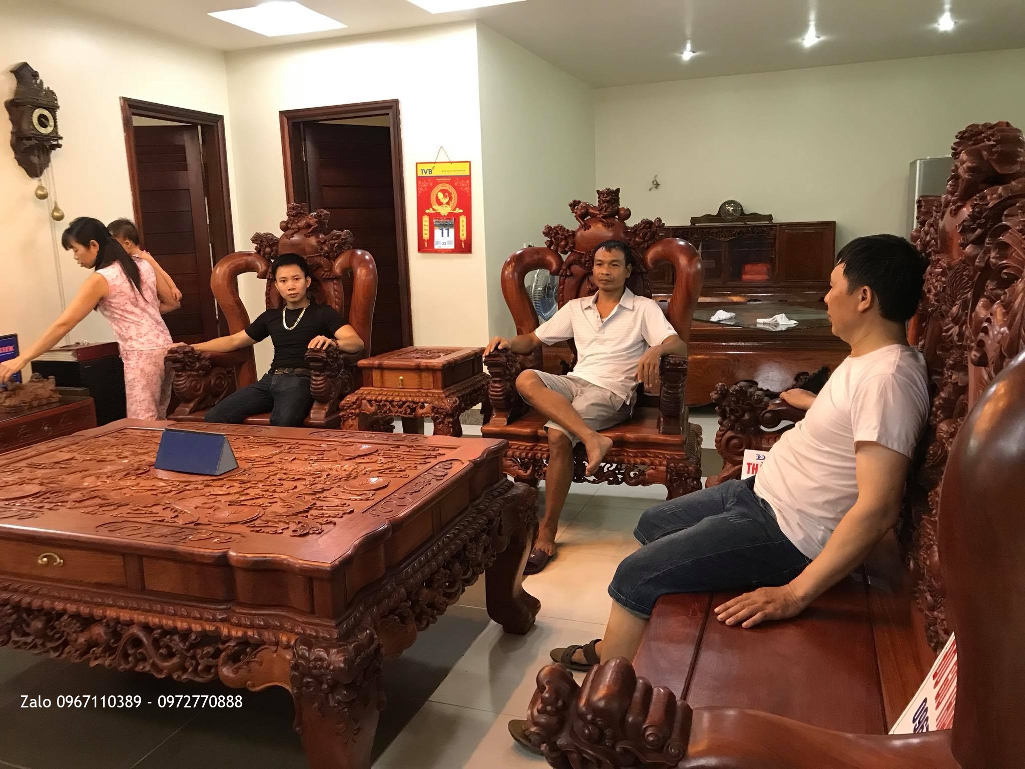 Bộ Ghế Nghê Bảo Đỉnh Gỗ Hương Đỏ Lào Khủng. A YẾN Tây Hồ HN.