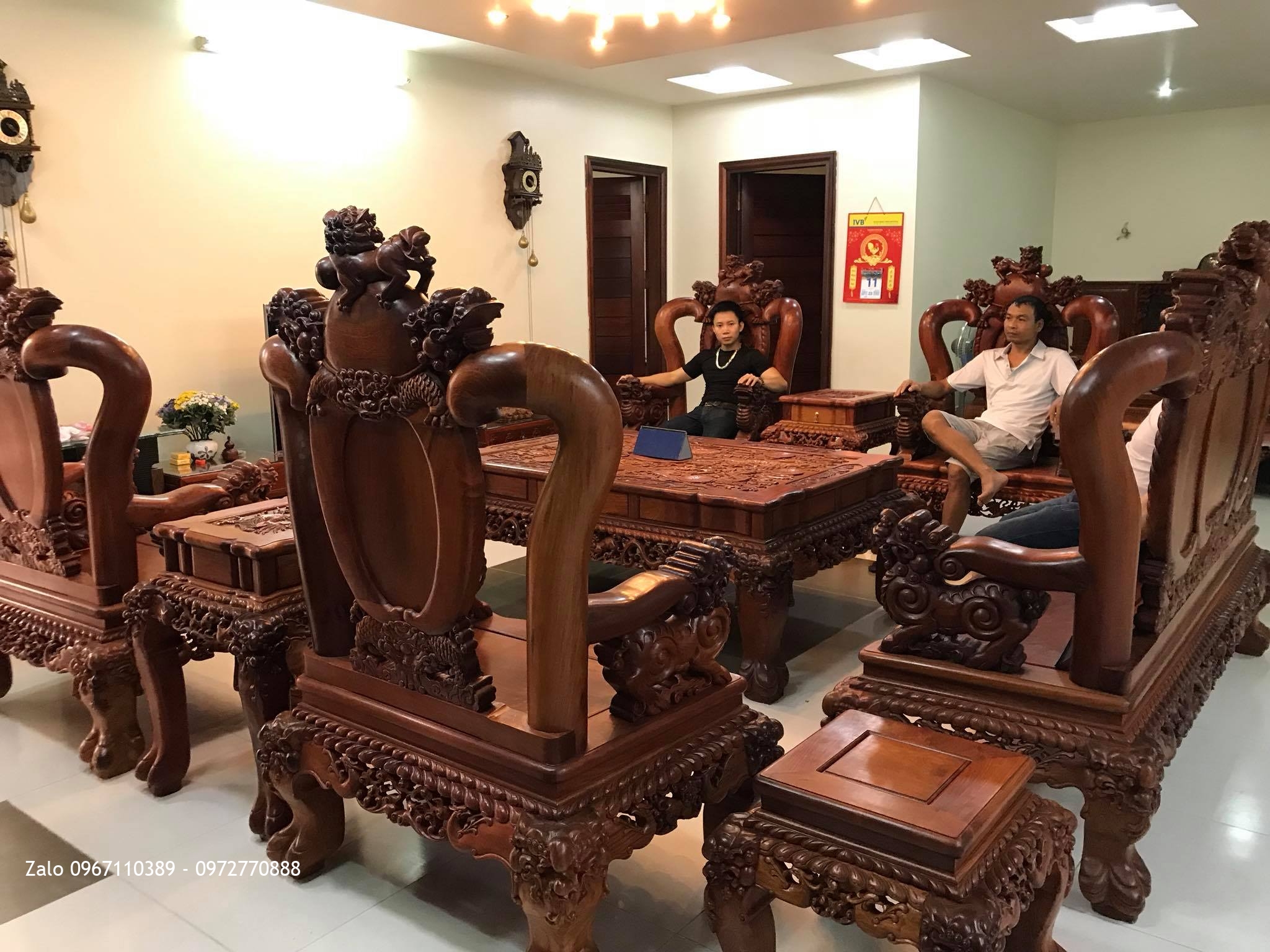 Bộ Ghế Nghê Bảo Đỉnh Gỗ Hương Đỏ Lào Khủng. A YẾN Tây Hồ HN.