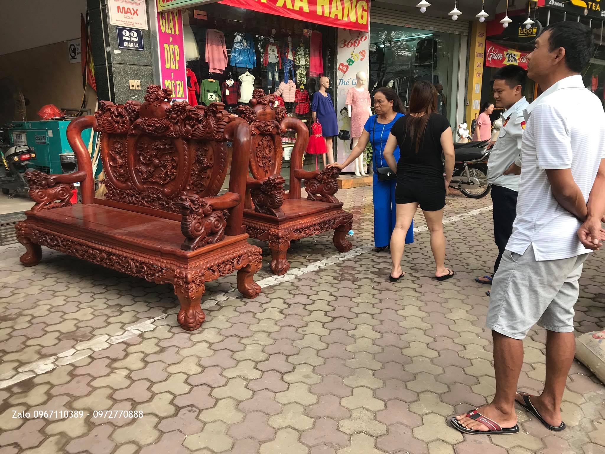 Bộ Ghế Nghê Bảo Đỉnh Gỗ Hương Đỏ Lào Khủng. A YẾN Tây Hồ HN.,