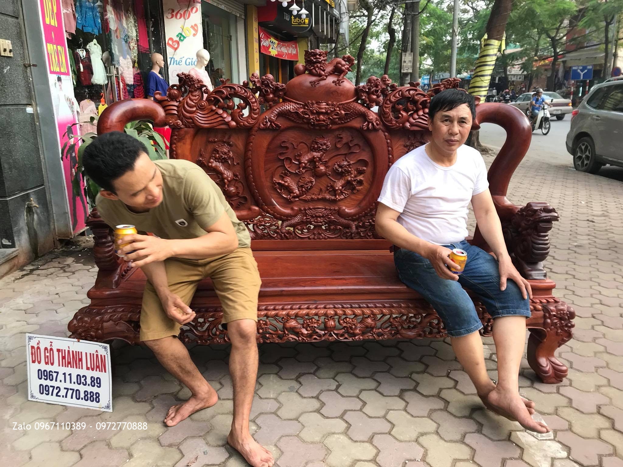 Bộ Ghế Nghê Bảo Đỉnh Gỗ Hương Đỏ Lào Khủng. A YẾN Tây Hồ HN.,