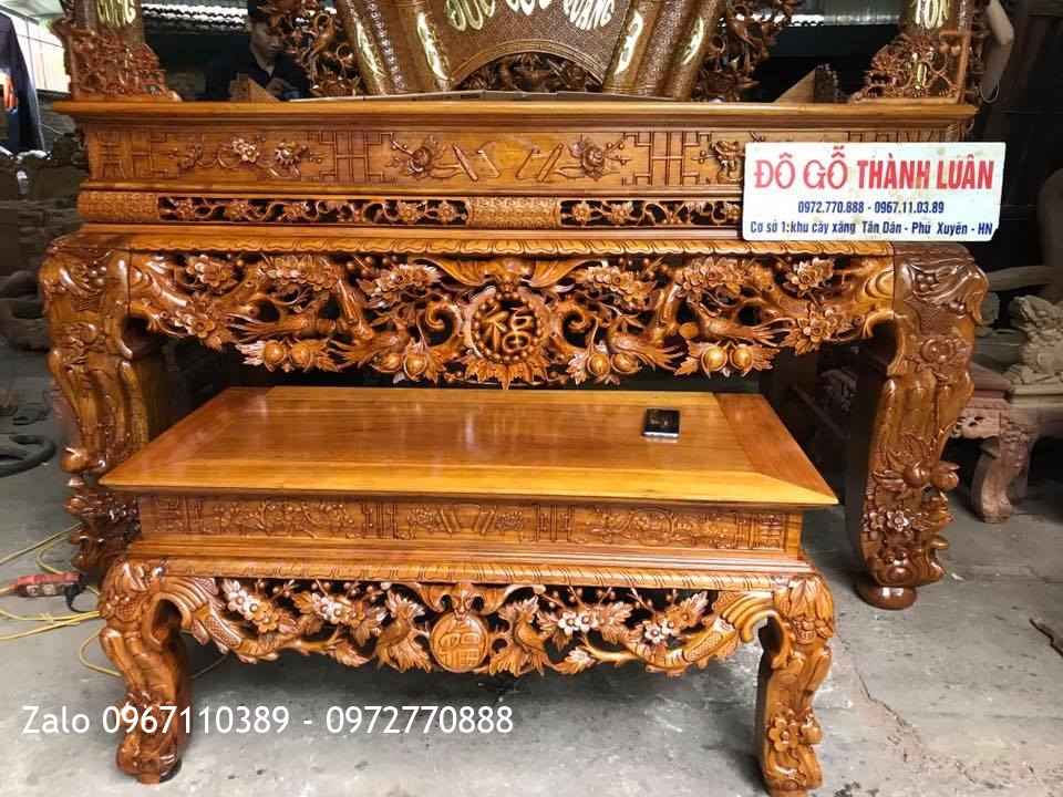 Sập Thờ Mai Điểu Và Cuốn Thư Câu Đối Gỗ Gụ. Khách Thái Bình.