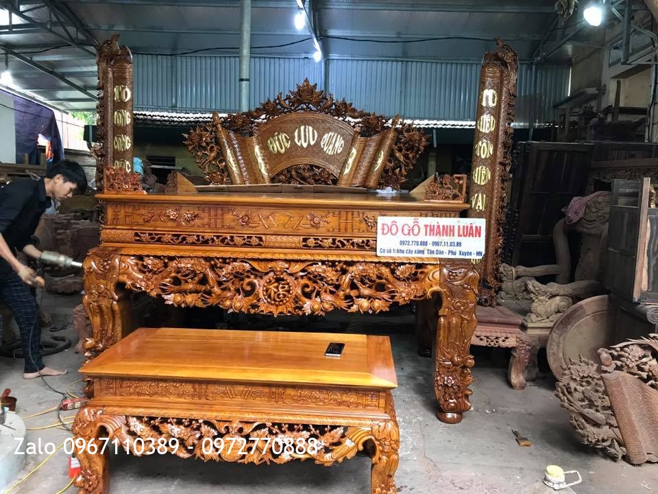 Sập Thờ Mai Điểu Và Cuốn Thư Câu Đối Gỗ Gụ. Khách Thái Bình.::.