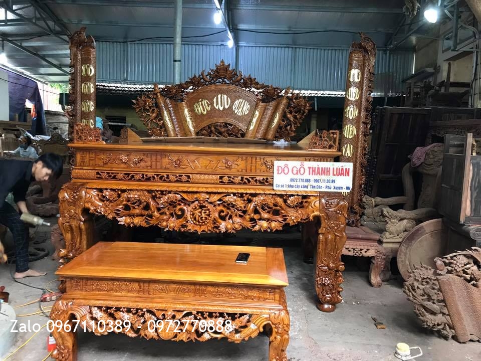 Sập Thờ Mai Điểu Và Cuốn Thư Câu Đối Gỗ Gụ. Khách Thái Bình.::