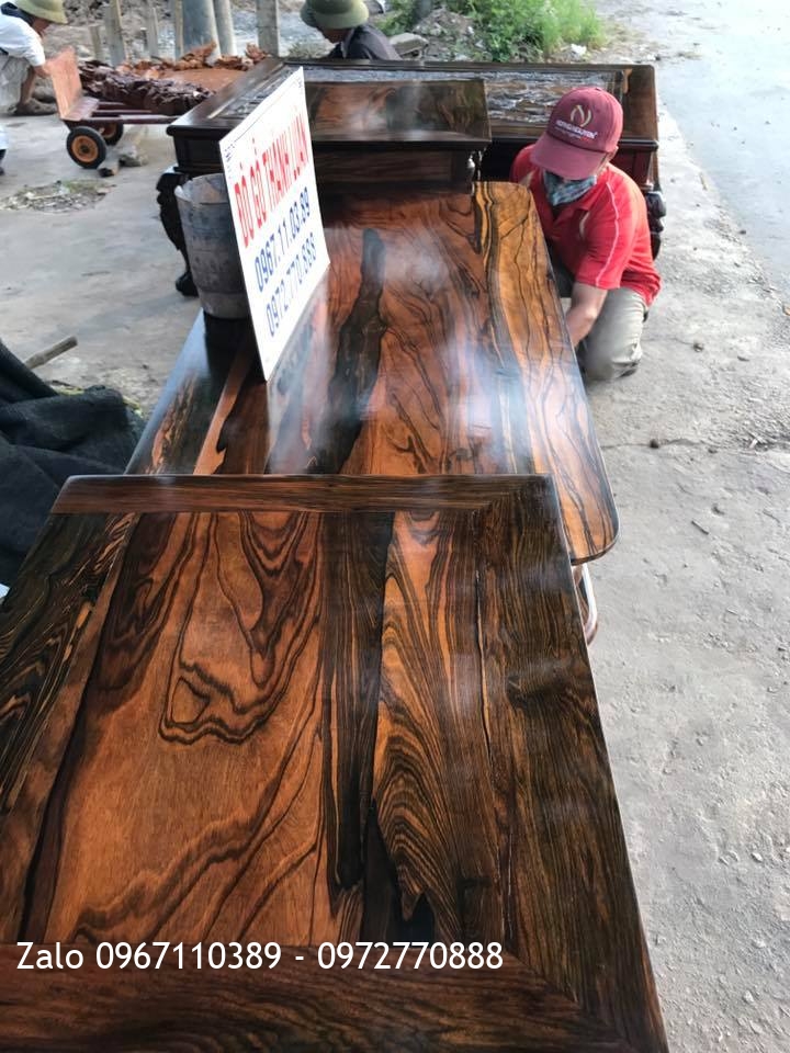 Tủ Tivi Gỗ Mun Hoa 4 Cánh Đục Tứ Quý,.