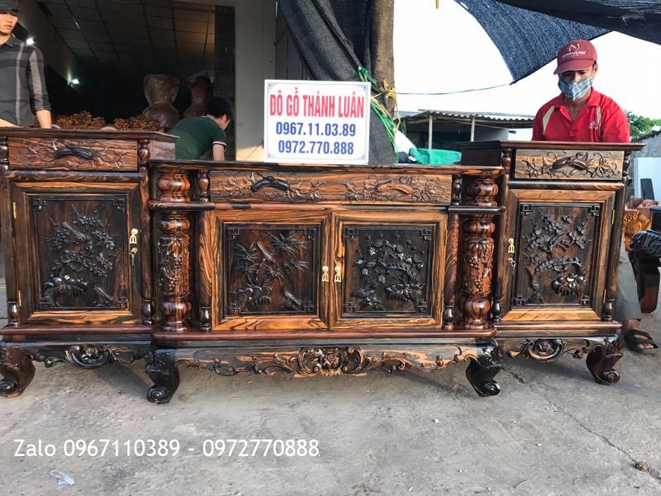 Tủ Tivi Gỗ Mun Hoa 4 Cánh Đục Tứ Quý.