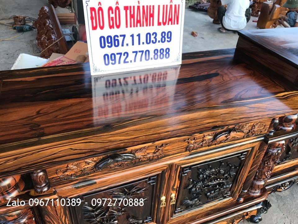 Tủ Tivi Gỗ Mun Hoa 4 Cánh Đục Tứ Quý: