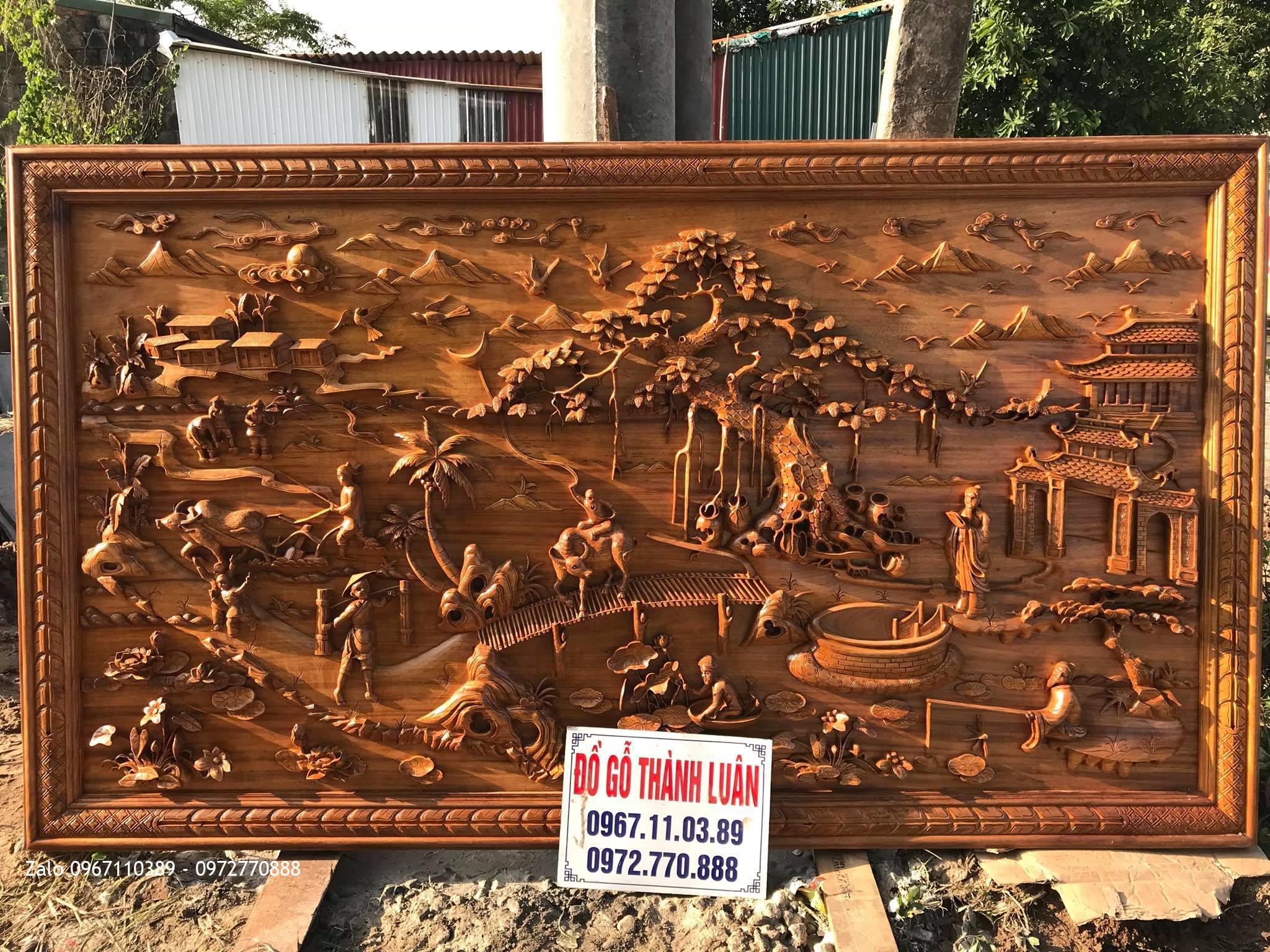 Tranh Đồng Quê Gỗ Gụ 2m41 x 1m37 x7. Chú Xuân Mỹ Đức HN.