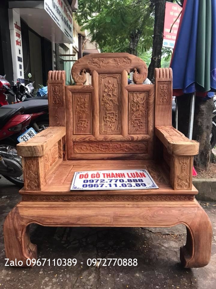 Bộ Bàn Ghế Như Ý Voi Tay Thẻ Bài Chân Cong Gỗ Hương Vân Đỏ Nam Phi Gồm 6 Món.