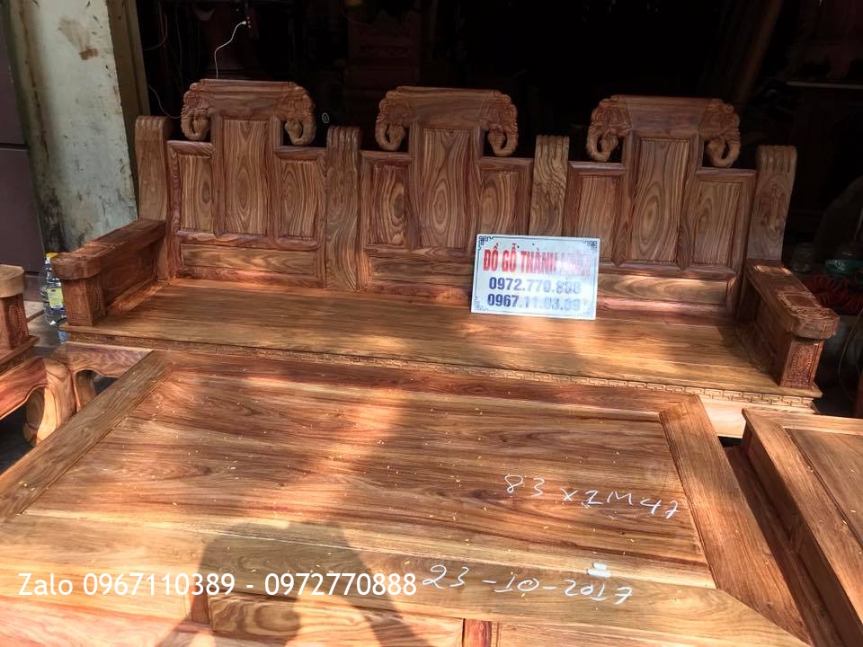 Bộ Ghế Như Ý Đầu Voi Gỗ Hương Vân Đỏ,