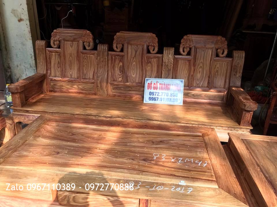 Bộ Ghế Như Ý Đầu Voi Gỗ Hương Vân Đỏ,.