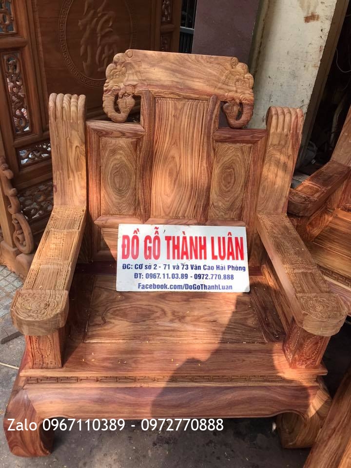 Bộ Ghế Như Ý Đầu Voi Gỗ Hương Vân Đỏ:.