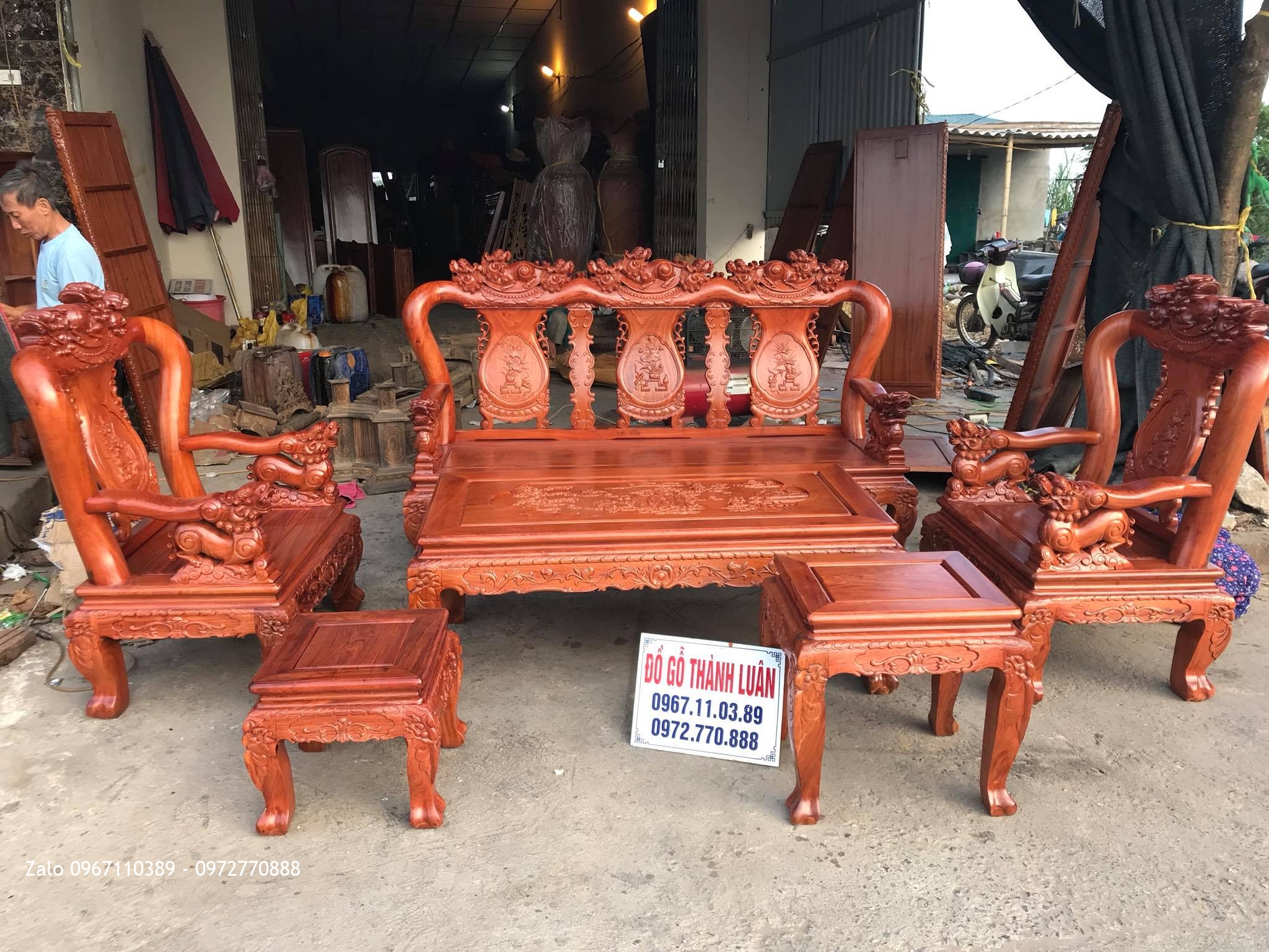 Bộ Bàn Ghế Minh Quốc Nghê Gỗ Hương Đá Nam Phi Cột 10 VÍP