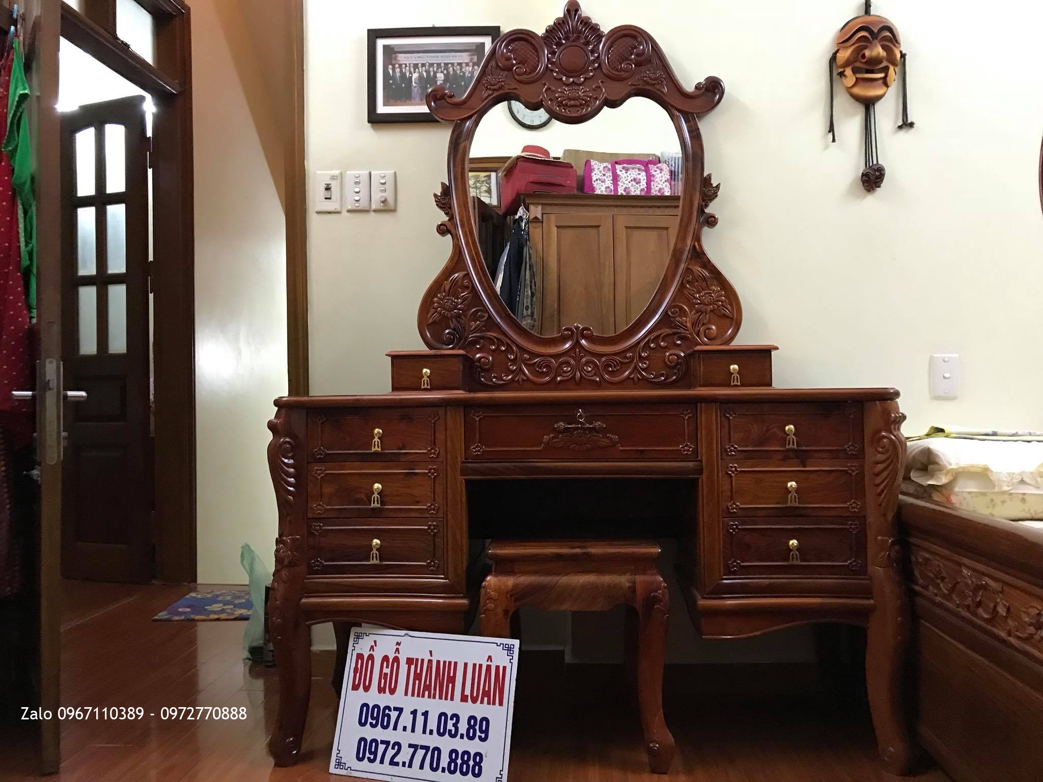 Bàn Trang Điểm Gỗ Hương Đỏ Lào VÍP. Cô Hà HN::