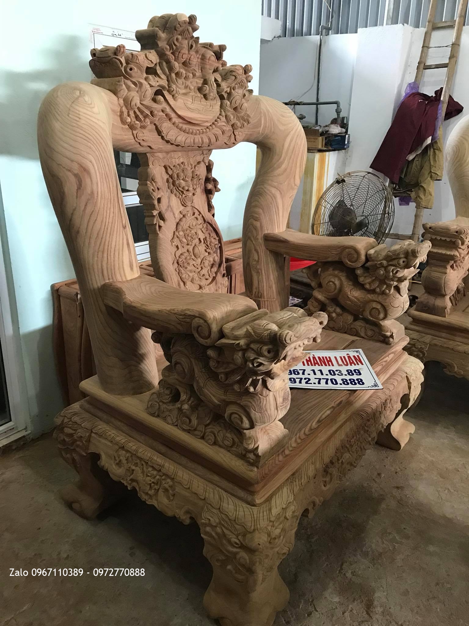 Bộ Bàn Ghế Minh Quốc Nghê Cột 20 Gỗ Hương Vân Nam Phi. Khủng Nhất Đông Nam Á.