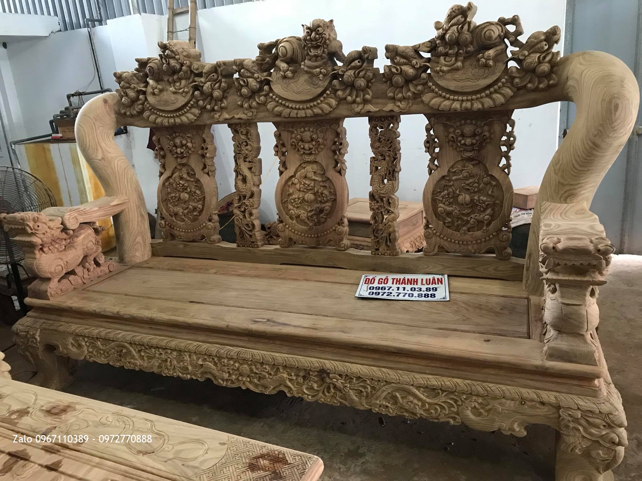 Bộ Bàn Ghế Minh Quốc Nghê Cột 20 Gỗ Hương Vân Nam Phi. Khủng Nhất Đông Nam Á::