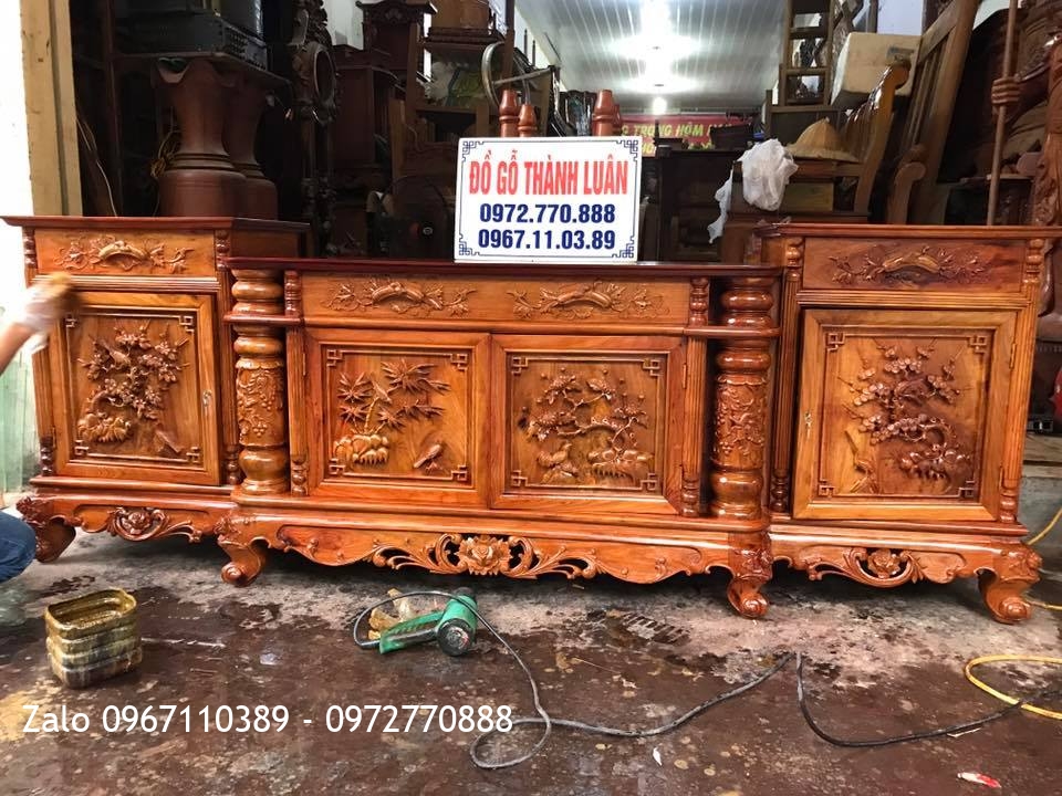 Kệ Tivi Gỗ Hương Đỏ Lào Đục Tứ Quý,.