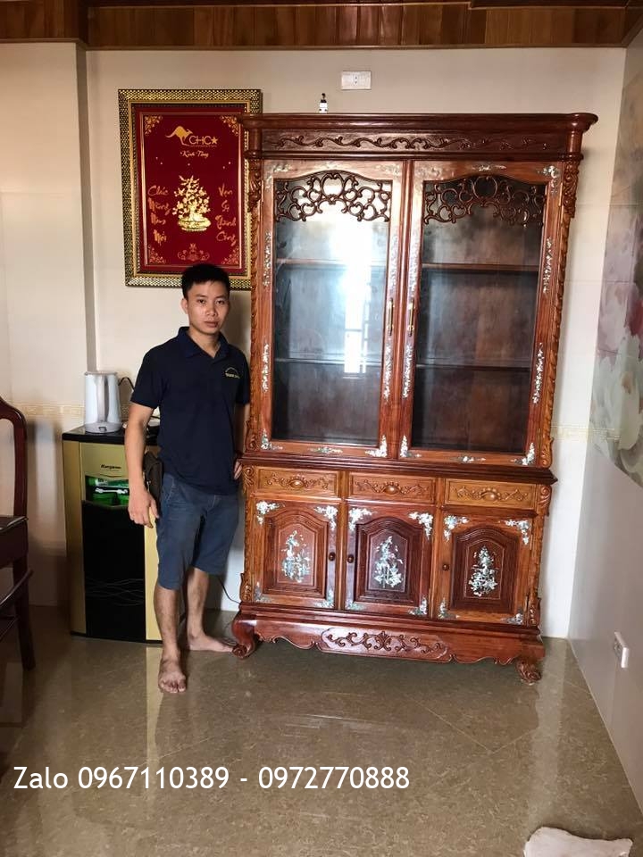 Bàn Giao Tủ Rượu, Bàn Ghế Ăn Gỗ Hương. Khách TP Vinh Nghệ An