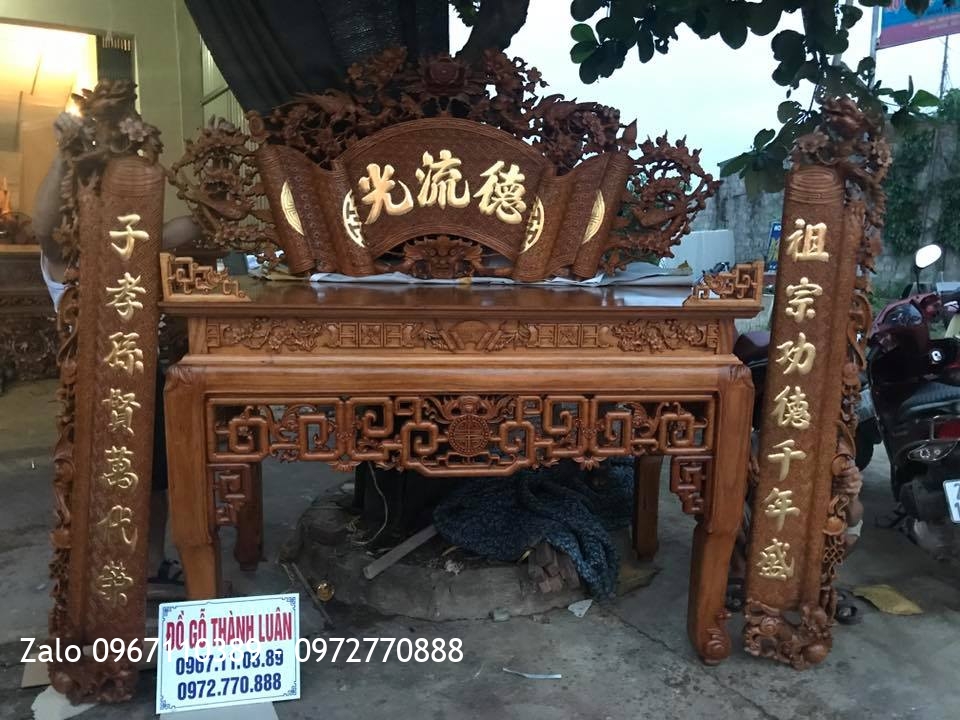 Bàn Thờ Cuốn Thư Câu Đối Gỗ Gụ Dát Vàng. A Sơn Hà Nội.:
