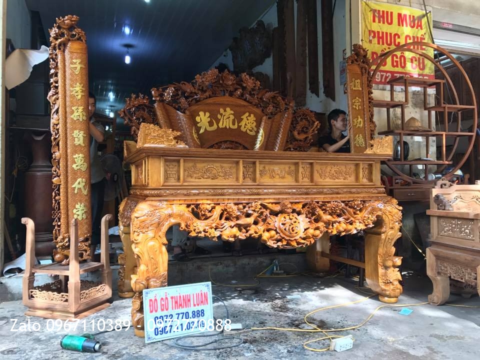 Sập Thờ, Cuốn Thư Câu Đối Mai Điểu Gỗ Gụ. Khách Đông Hưng Thái Bình