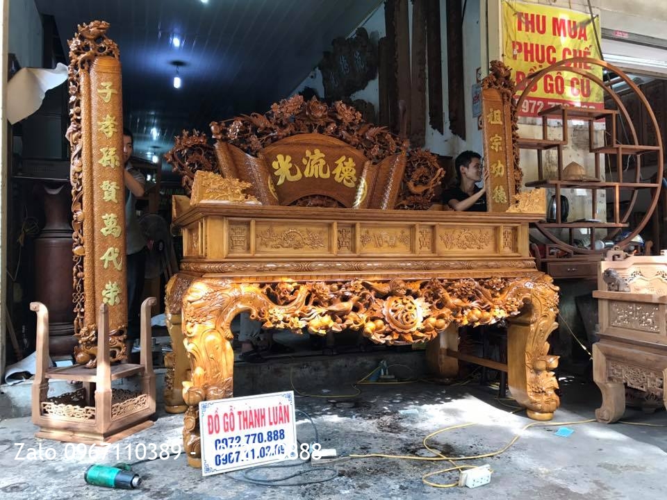 Sập Thờ, Cuốn Thư Câu Đối Mai Điểu Gỗ Gụ. Khách Đông Hưng Thái Bình